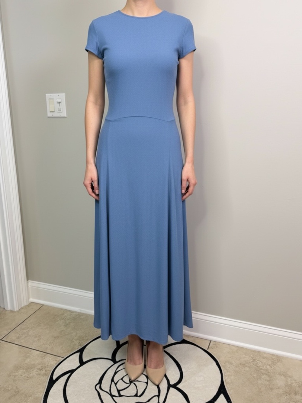 Reformation size 12 blue midi/maxi dress Nordstrom NWOT
Reg$218 Now$120 - Picture 3 of 8